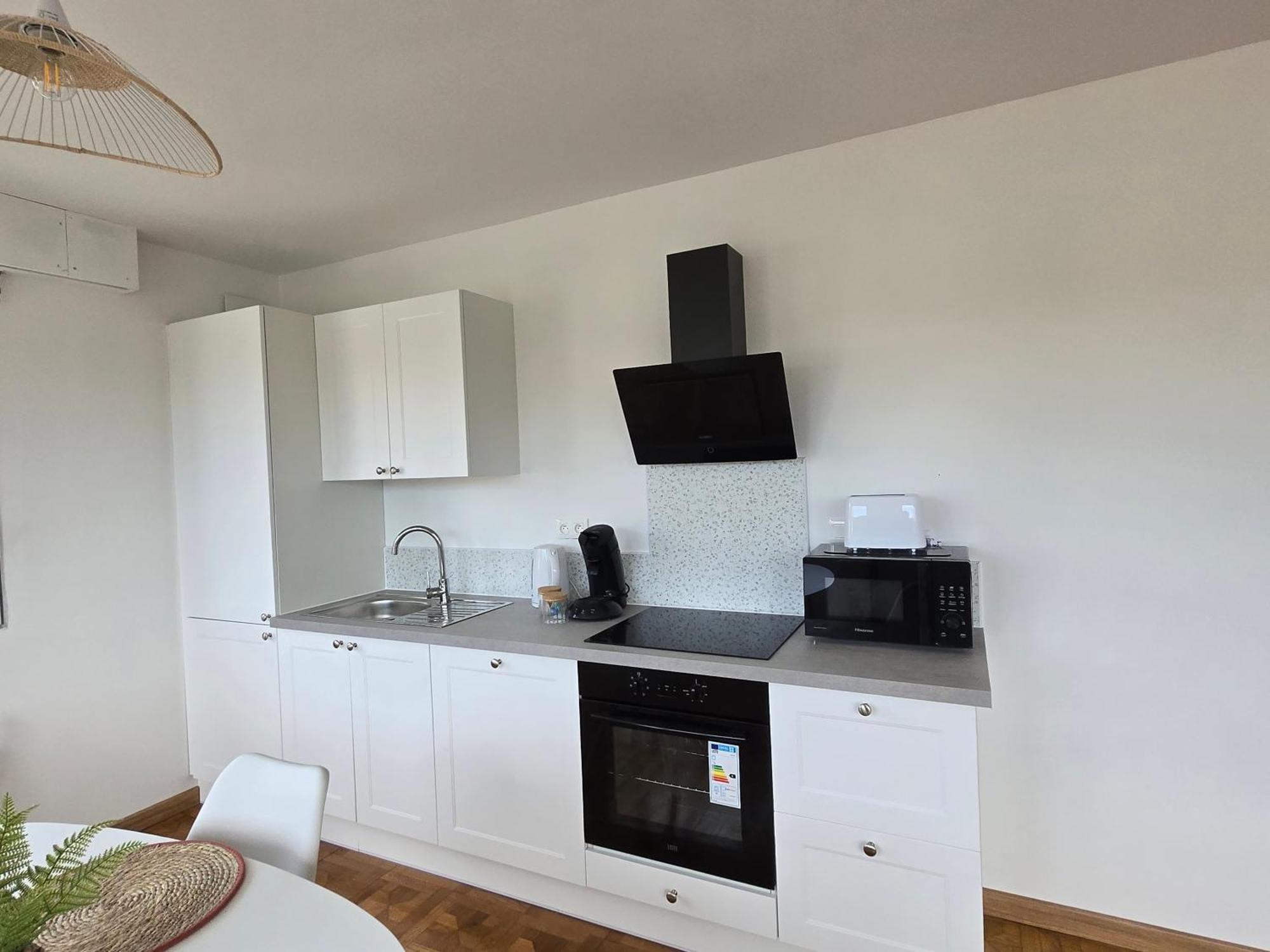 Le1Bis - T2 50 M2 Tout Equipe - Place De Parking Privee Sainte-Savine Екстер'єр фото